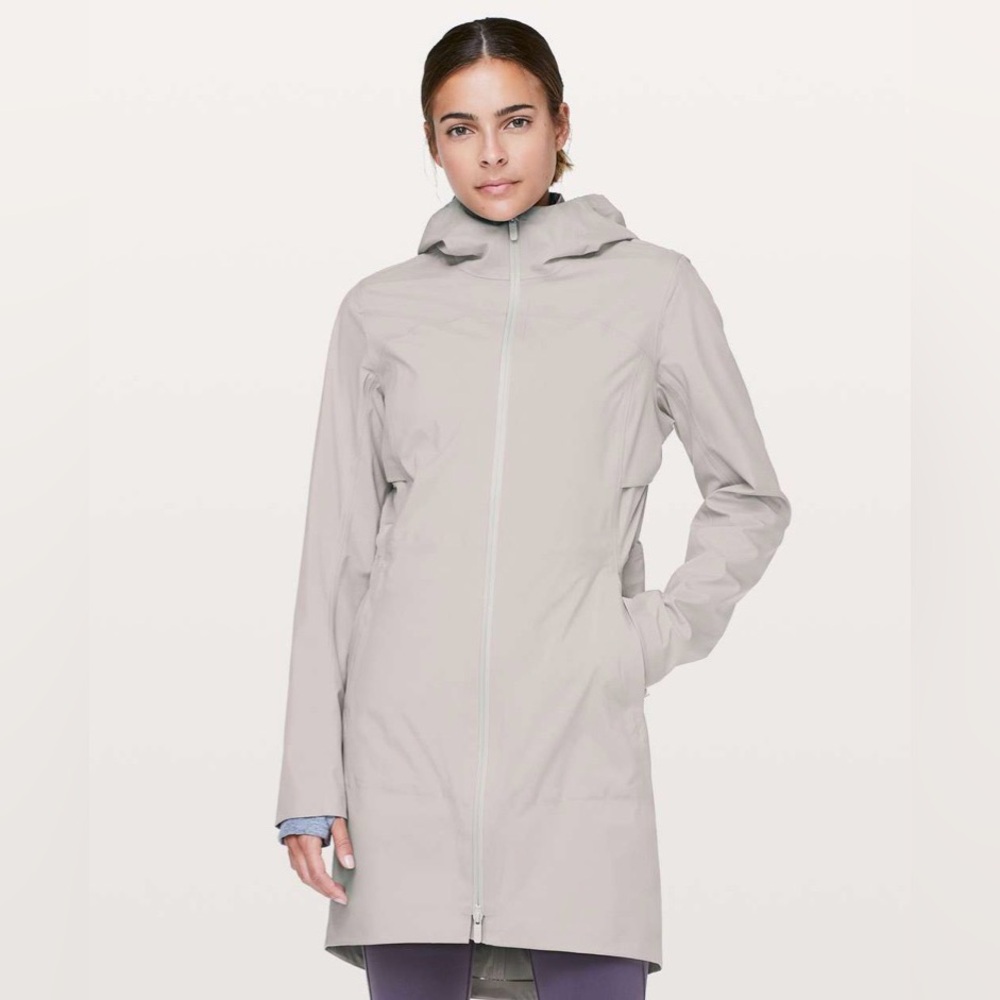 Lululemon Rain Rebel Jacket in light grey size 4